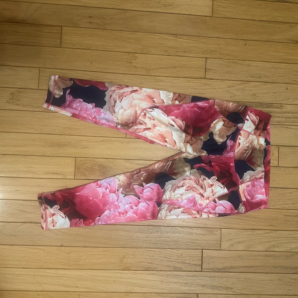 Albion Peony Cropped Leggings - Picture 5 of 7